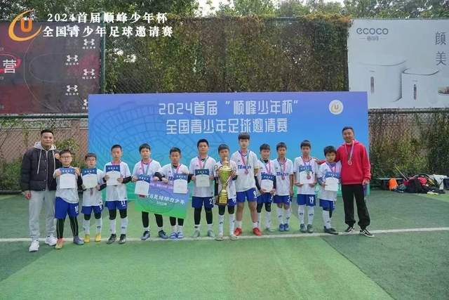 西甲-莱万帽子戏法 巴萨3-0战胜阿拉维斯